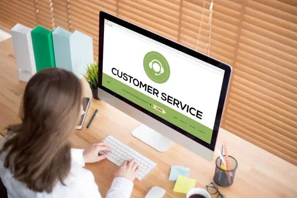 depositphotos_144154557-stock-photo-customer-service-concept